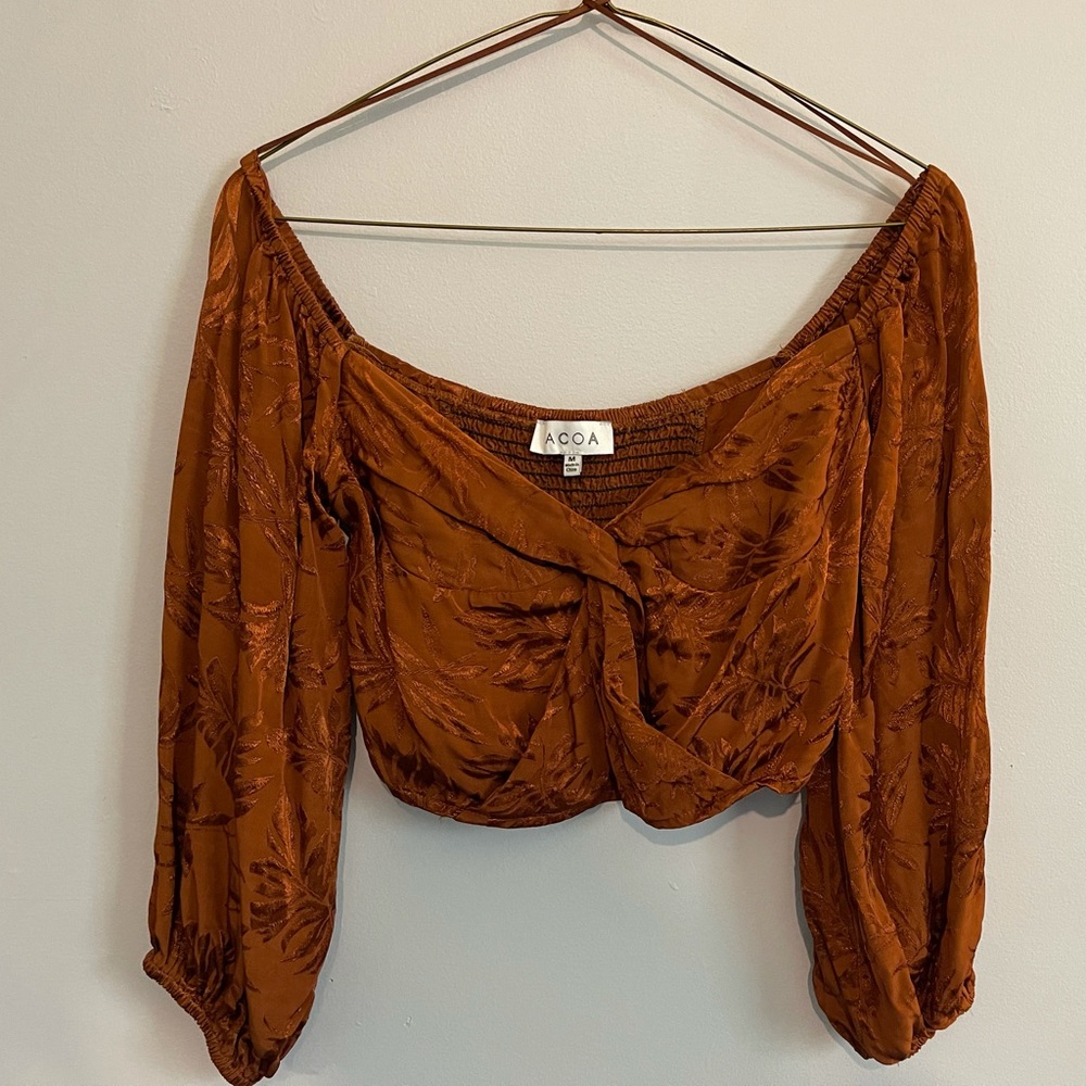 M dark burnt orange crop top floral
